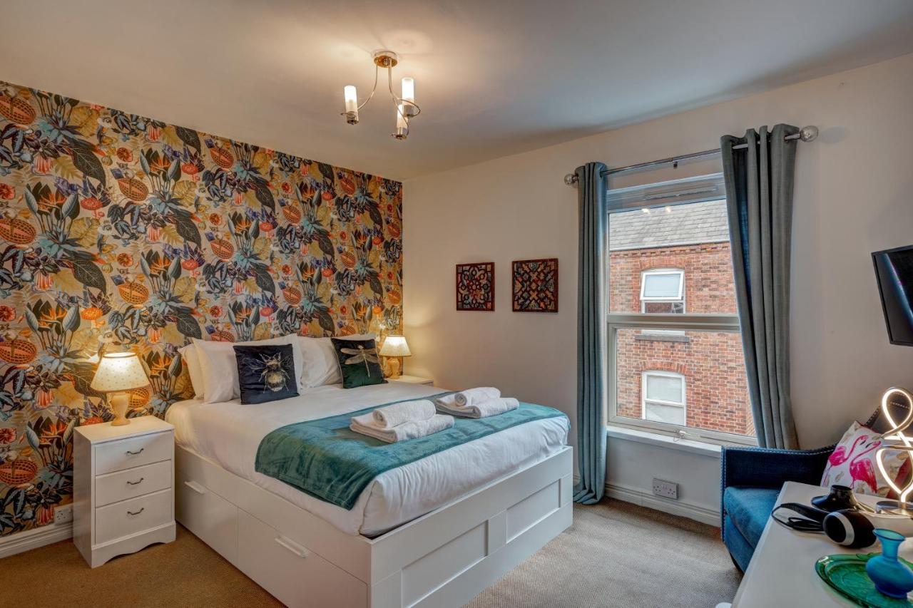 *new* Canal Side 2 Bed Character Holiday home *