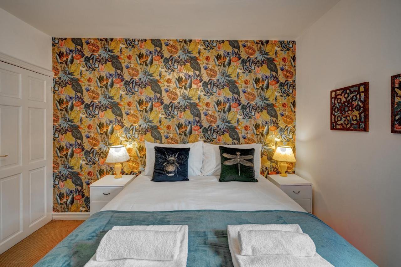 *new* Canal Side 2 Bed Character